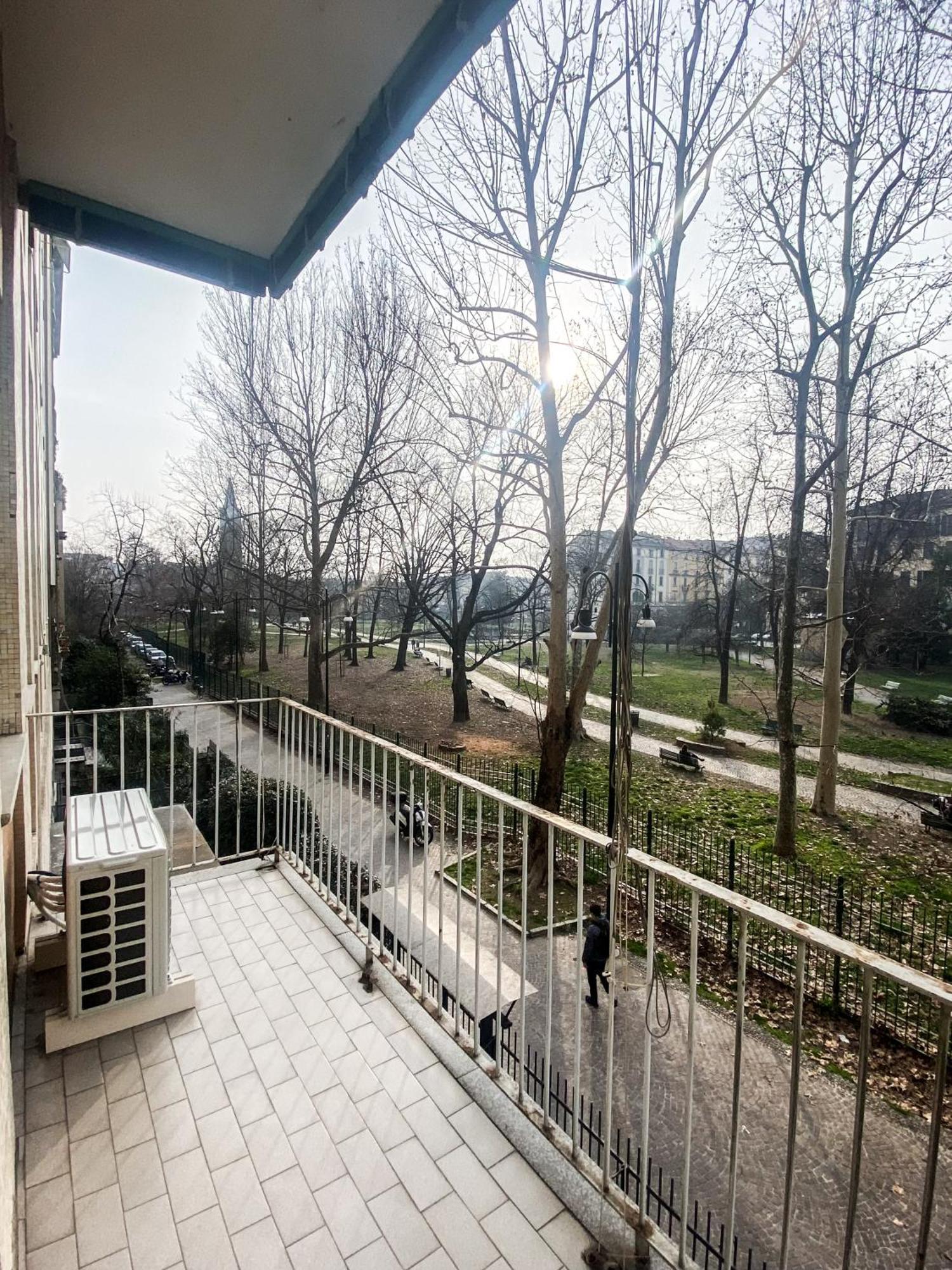 Molino Cozy Apartment With Park View In Downtown Milano ภายนอก รูปภาพ